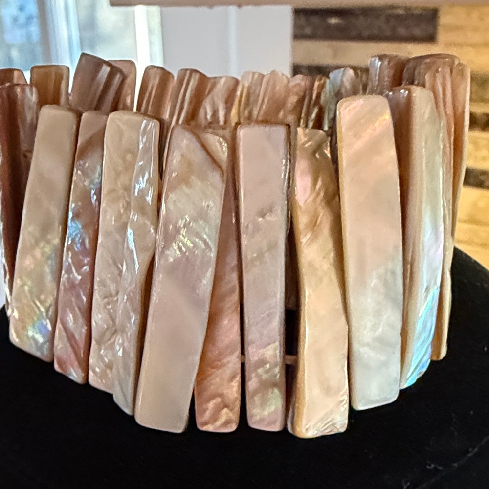 Natural Abalone Shell Stretch Bracelet